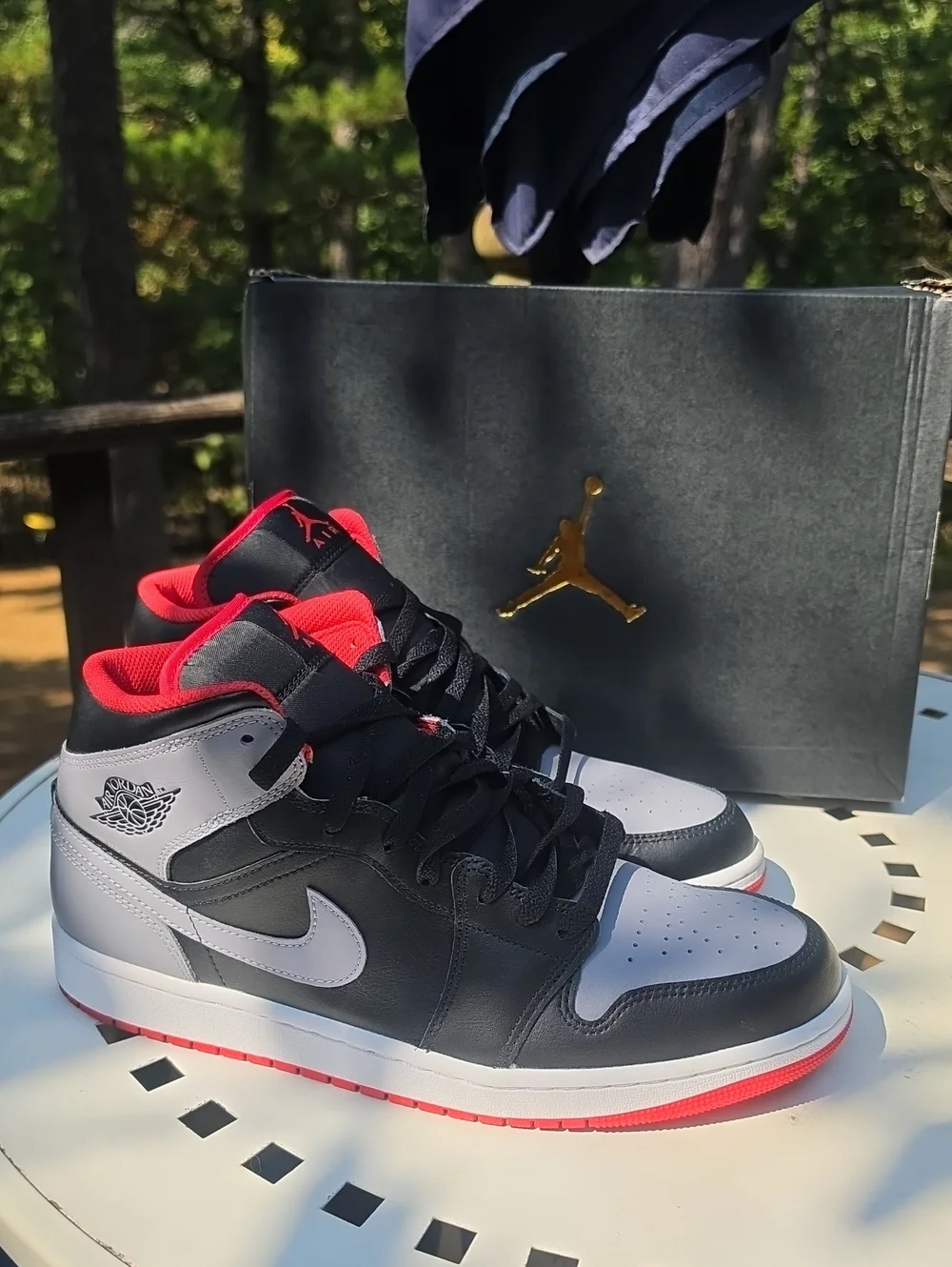 Jordan Men’s Mid-Top Sneakers - Black/Gray/Red